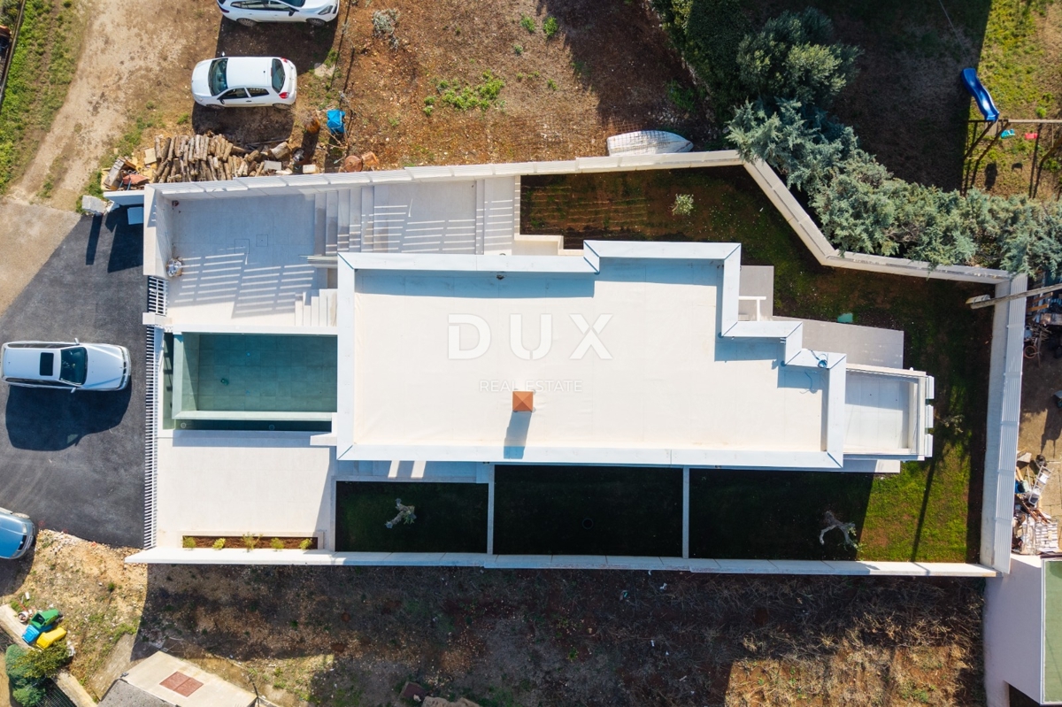 ISTRIA, LIŽNJAN - Nuova villa con una splendida vista sul mare!