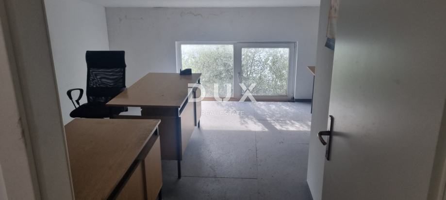 ZADAR, NOVI BOKANJAC - Magazzino e locali commerciali in vendita!