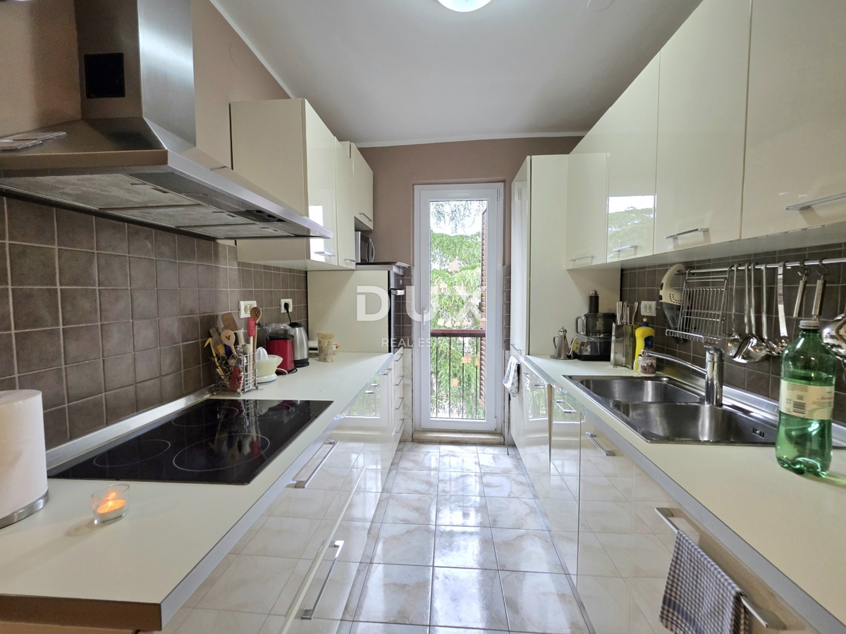 ISTRIA, FAŽANA - Appartamento familiare su due piani con 3 camere da letto + soggiorno a 150 metri dalla spiaggia e dal centro