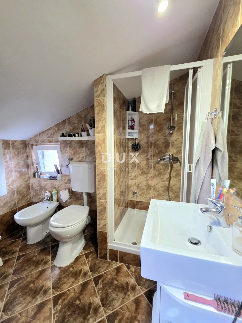 ISTRIA, FAŽANA - Appartamento familiare su due piani con 3 camere da letto + soggiorno a 150 metri dalla spiaggia e dal centro