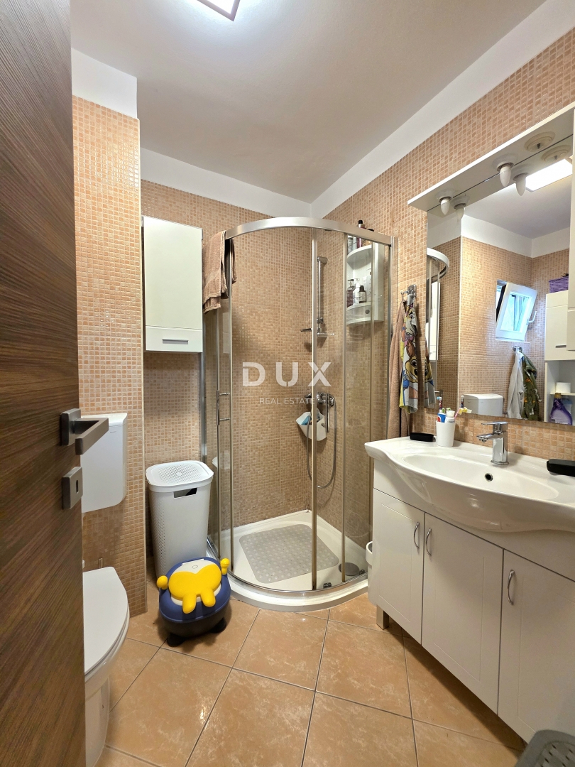 ISTRIA, FAŽANA - Appartamento familiare su due piani con 3 camere da letto + soggiorno a 150 metri dalla spiaggia e dal centro