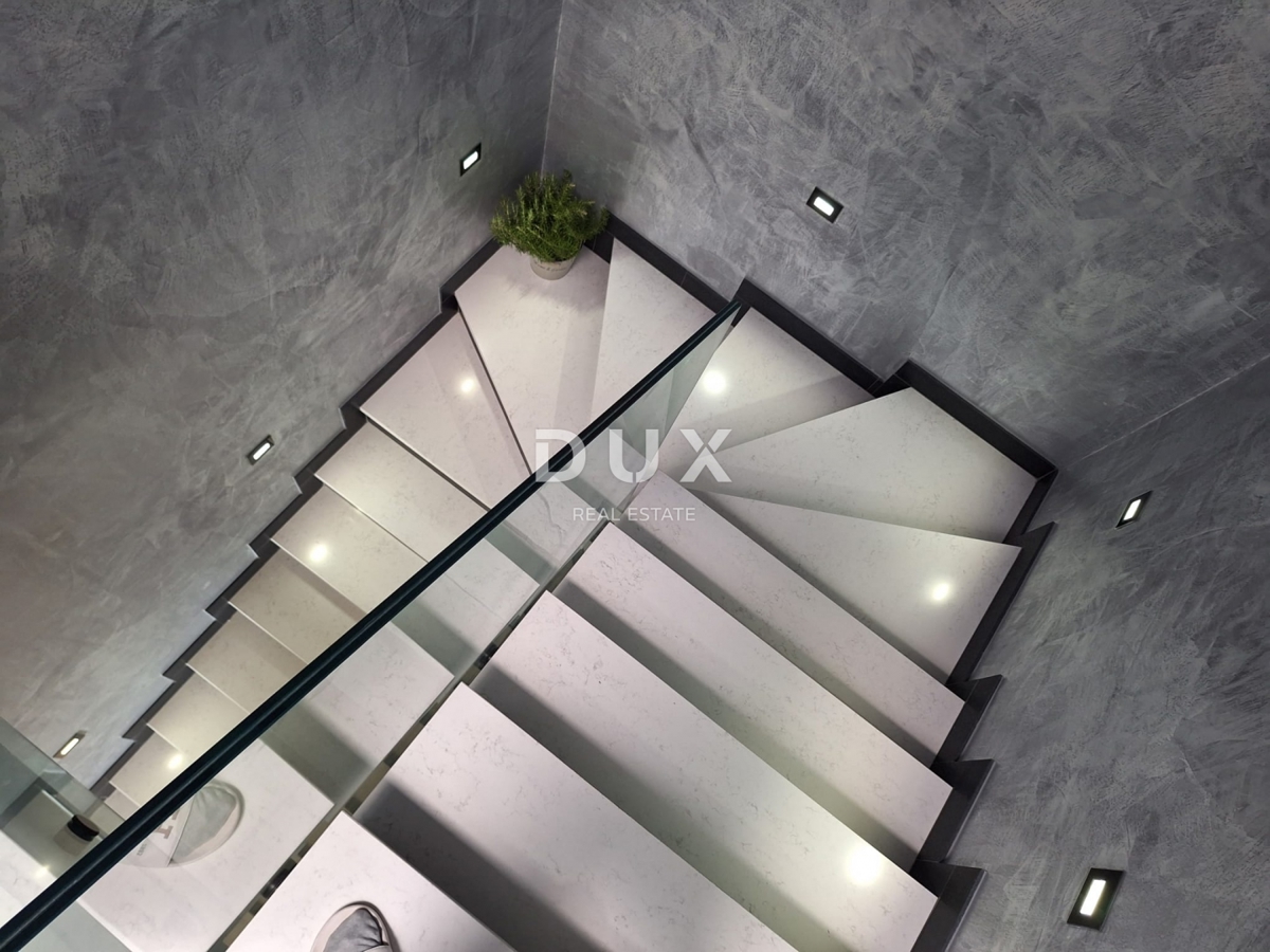 NOVI VINODOLSKI - Villa di lusso con piscina, vista mare, a soli 300 m dal mare