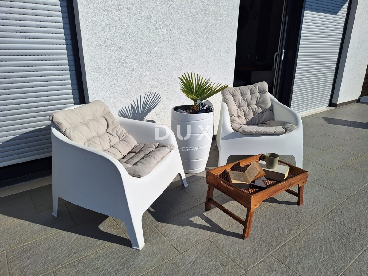 NOVI VINODOLSKI - Villa di lusso con piscina, vista mare, a soli 300 m dal mare