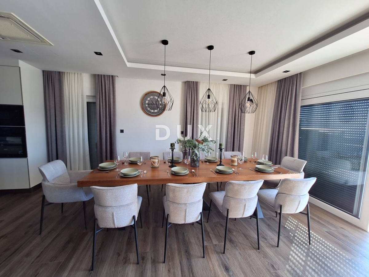 NOVI VINODOLSKI - Villa di lusso con piscina, vista mare, a soli 300 m dal mare