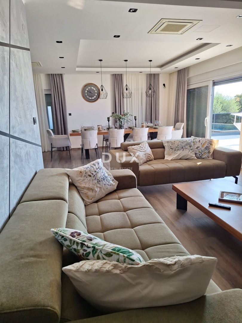 NOVI VINODOLSKI - Villa di lusso con piscina, vista mare, a soli 300 m dal mare