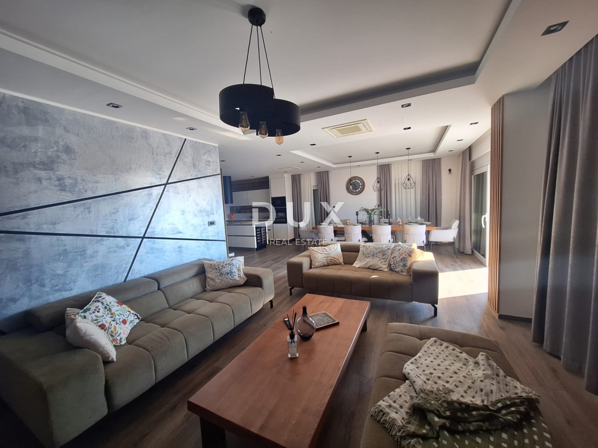 NOVI VINODOLSKI - Villa di lusso con piscina, vista mare, a soli 300 m dal mare