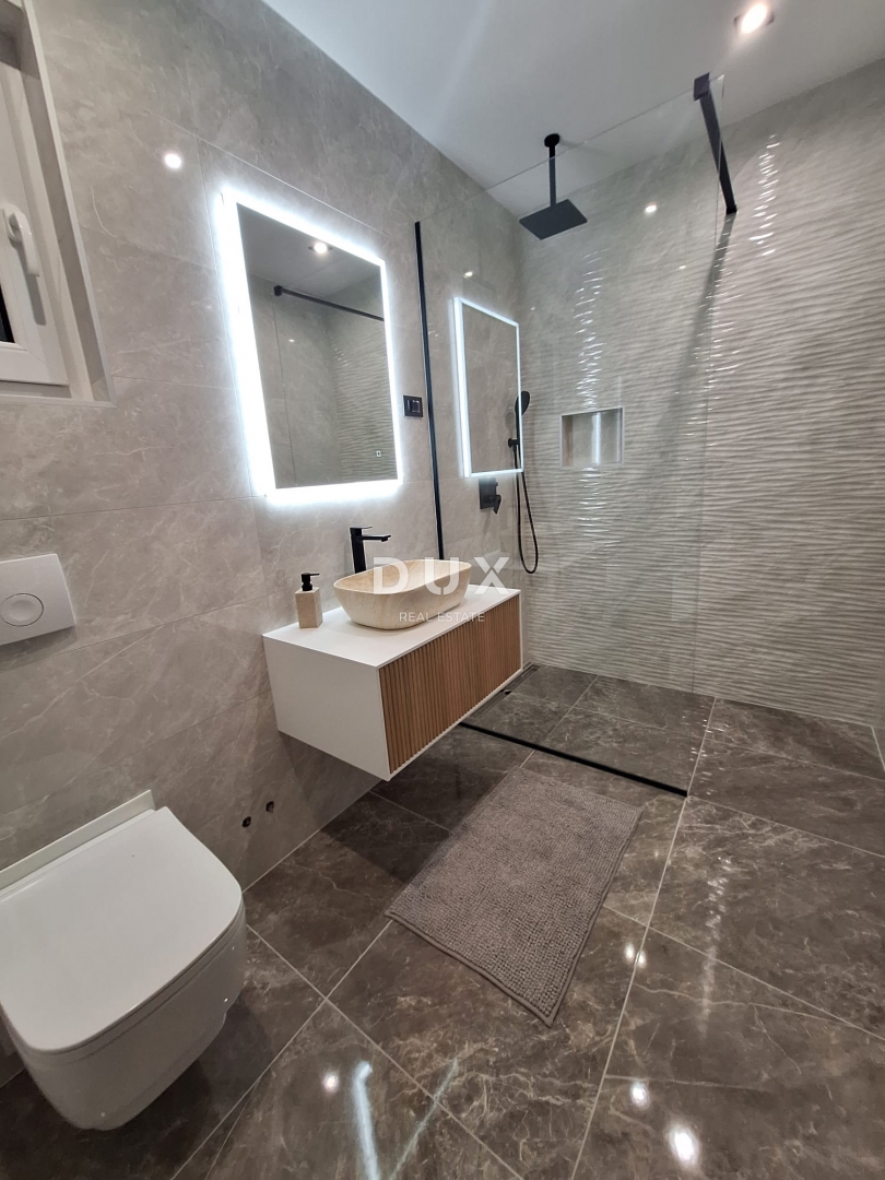 NOVI VINODOLSKI - Villa di lusso con piscina, vista mare, a soli 300 m dal mare