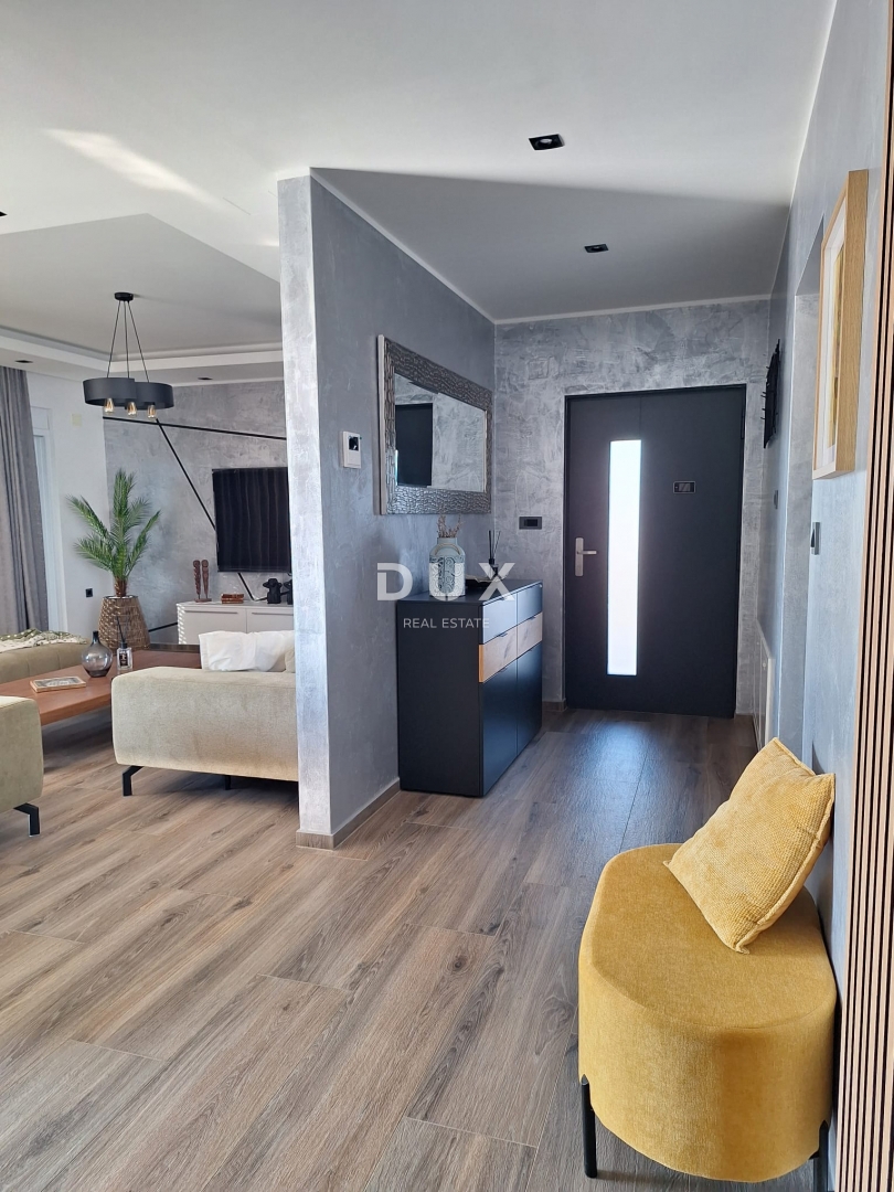 NOVI VINODOLSKI - Villa di lusso con piscina, vista mare, a soli 300 m dal mare