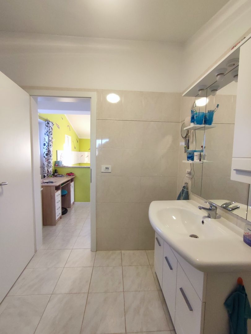 ISTRIA, POLA - Casa familiare in posizione tranquilla