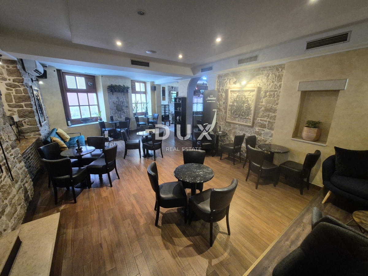 Locale commerciale Rovinj, 152m2