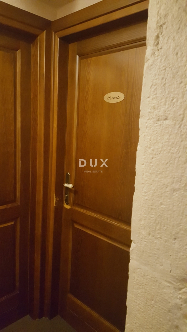 Locale commerciale Rovinj, 152m2