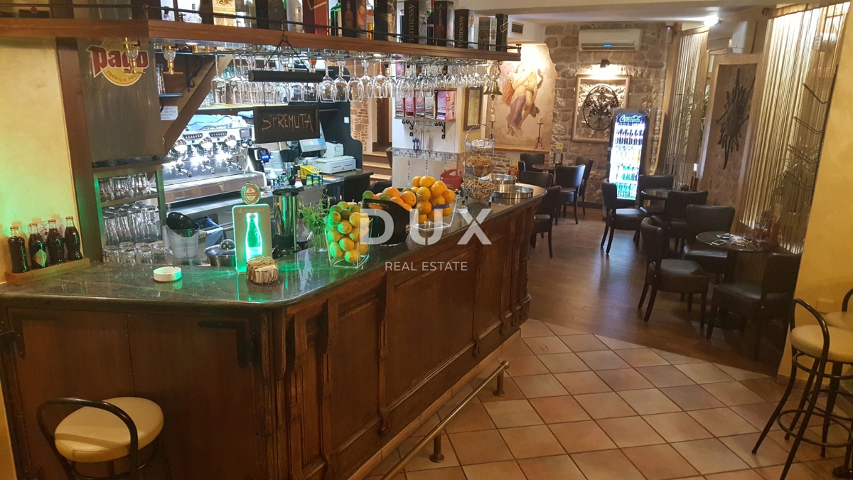 Locale commerciale Rovinj, 152m2