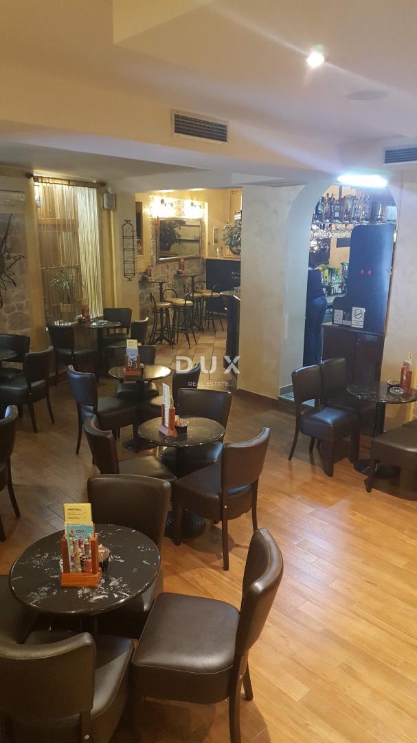 Locale commerciale Rovinj, 152m2