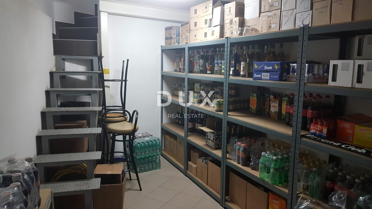 Locale commerciale Rovinj, 152m2