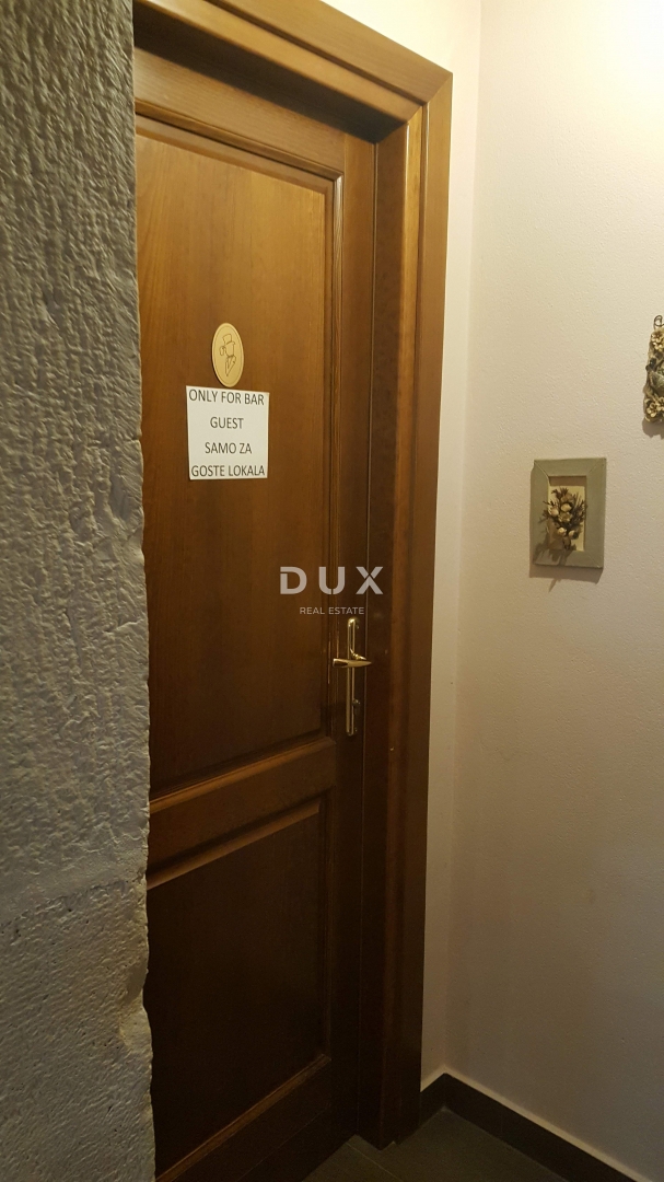 Locale commerciale Rovinj, 152m2