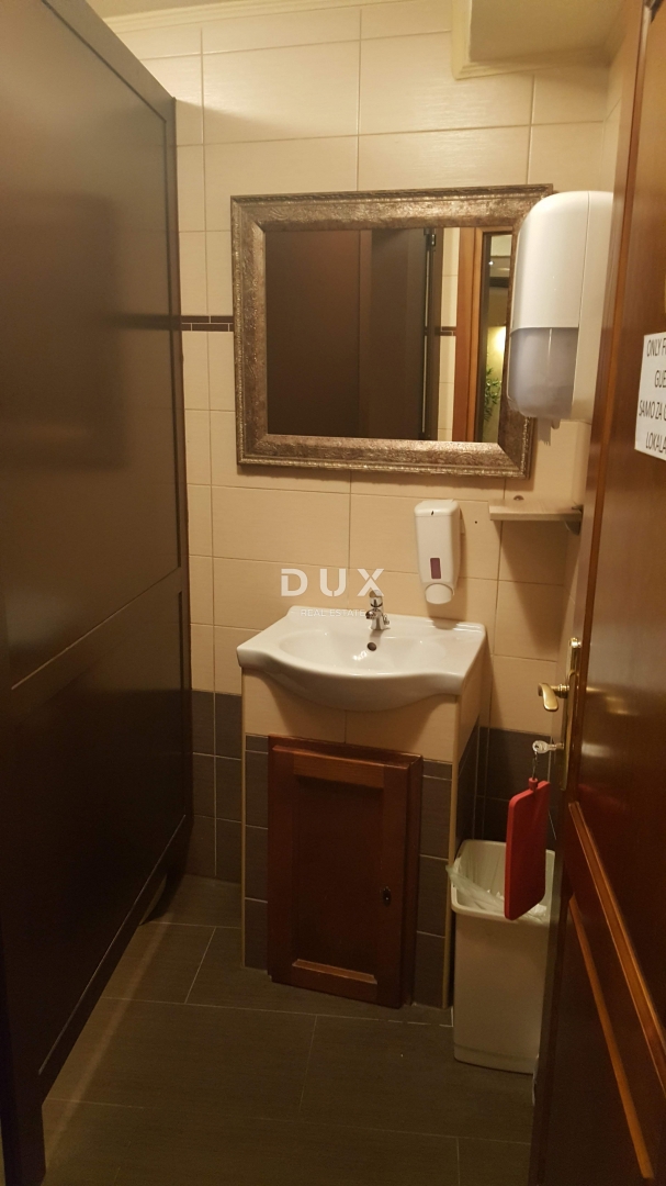 Locale commerciale Rovinj, 152m2