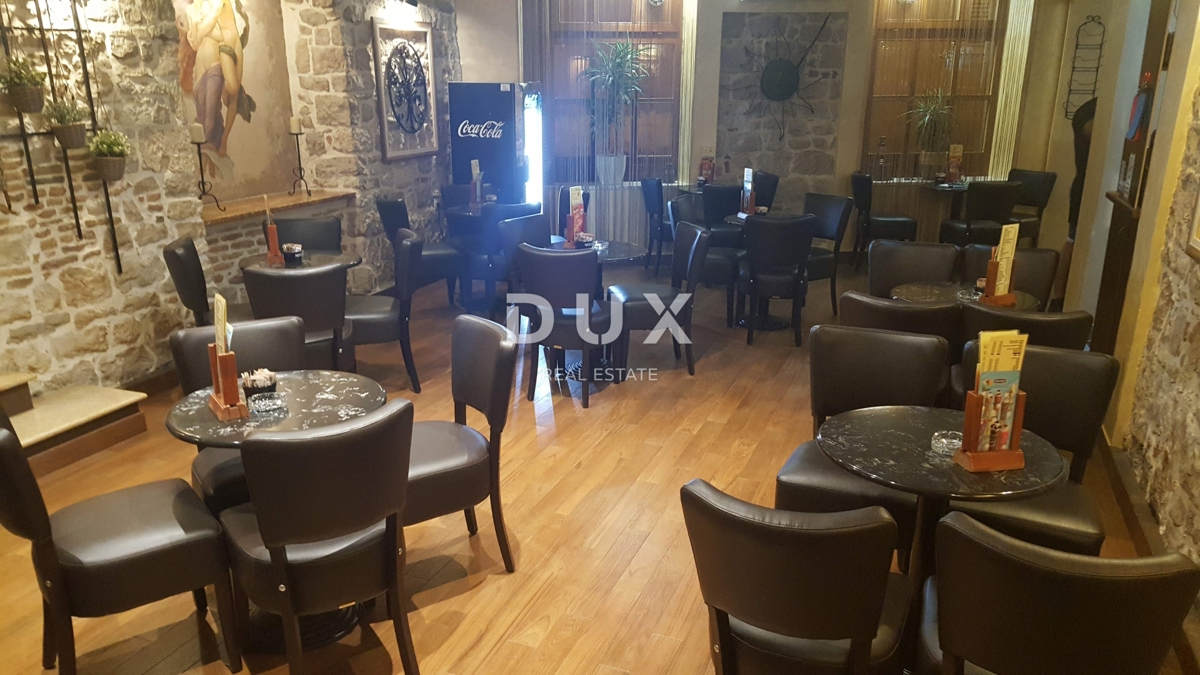 Locale commerciale Rovinj, 152m2