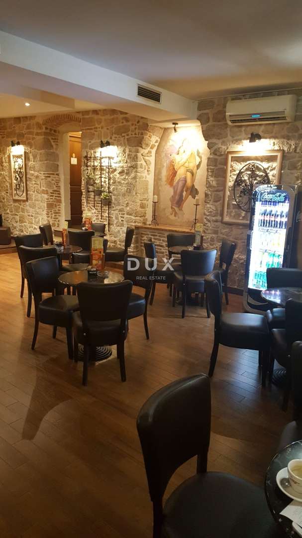 Locale commerciale Rovinj, 152m2