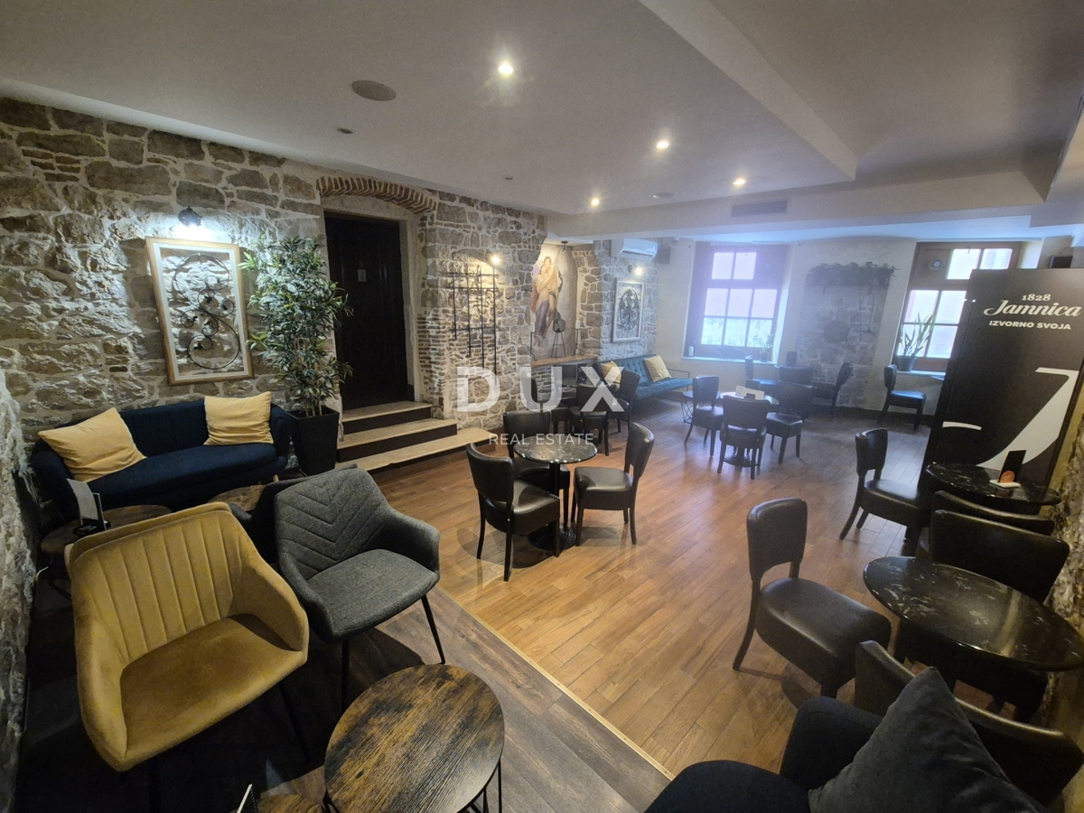 Locale commerciale Rovinj, 152m2