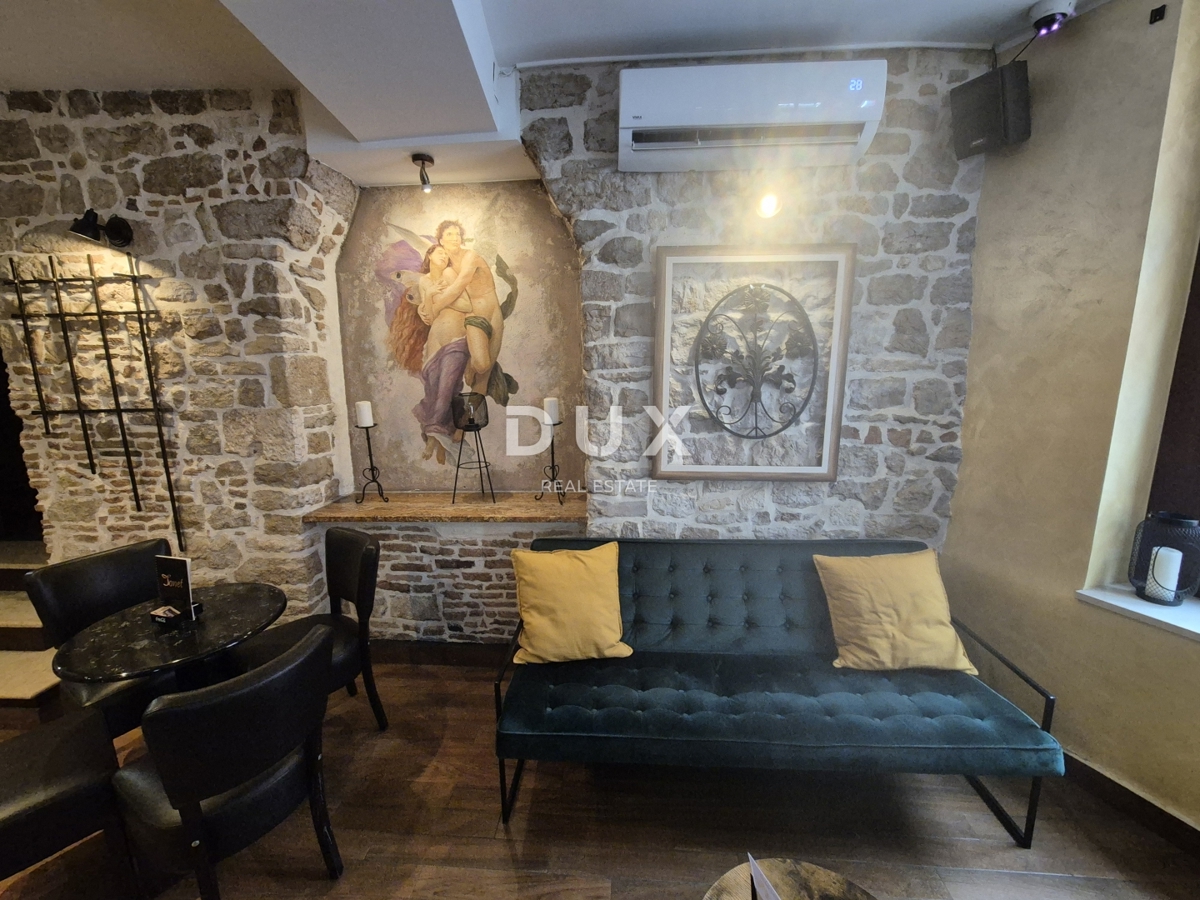 Locale commerciale Rovinj, 152m2