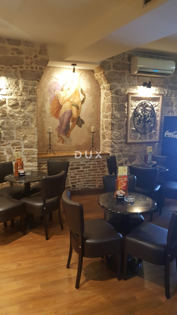 Locale commerciale Rovinj, 152m2