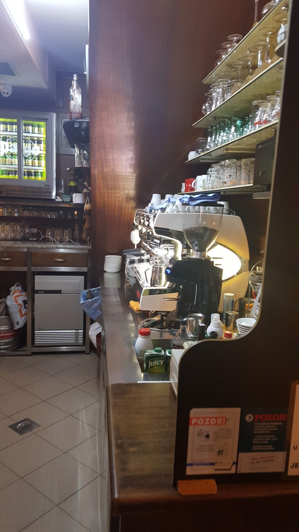 Locale commerciale Rovinj, 152m2