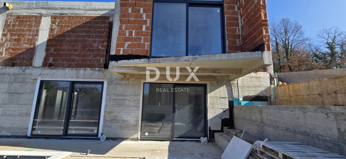 ISTRIA, ALBONA - Nuovo edificio di lusso con piscina
