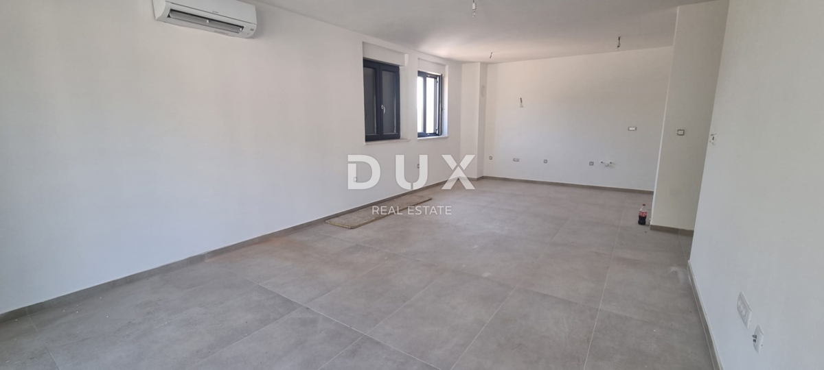 ISTRIA, POLA - Nuovo edificio moderno in un'ottima posizione!