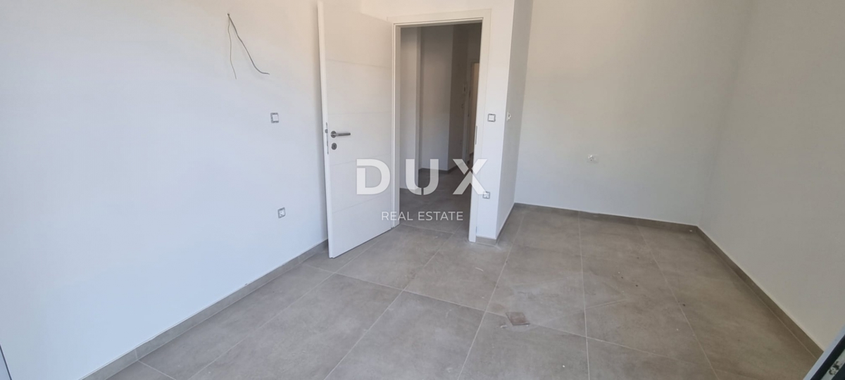 ISTRIA, POLA - Nuovo edificio moderno in un'ottima posizione!