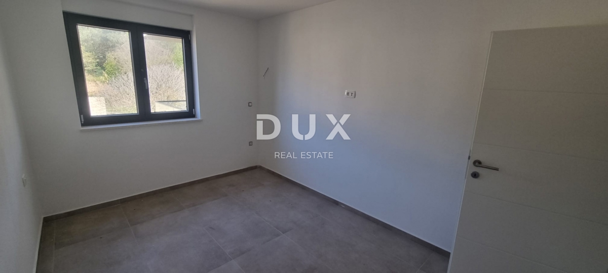 ISTRIA, POLA - Nuovo edificio moderno in un'ottima posizione!