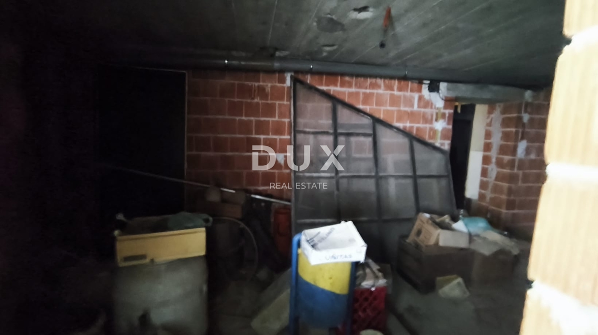 Locale commerciale Vrhovčak, Samobor - Okolica, 3.892m2