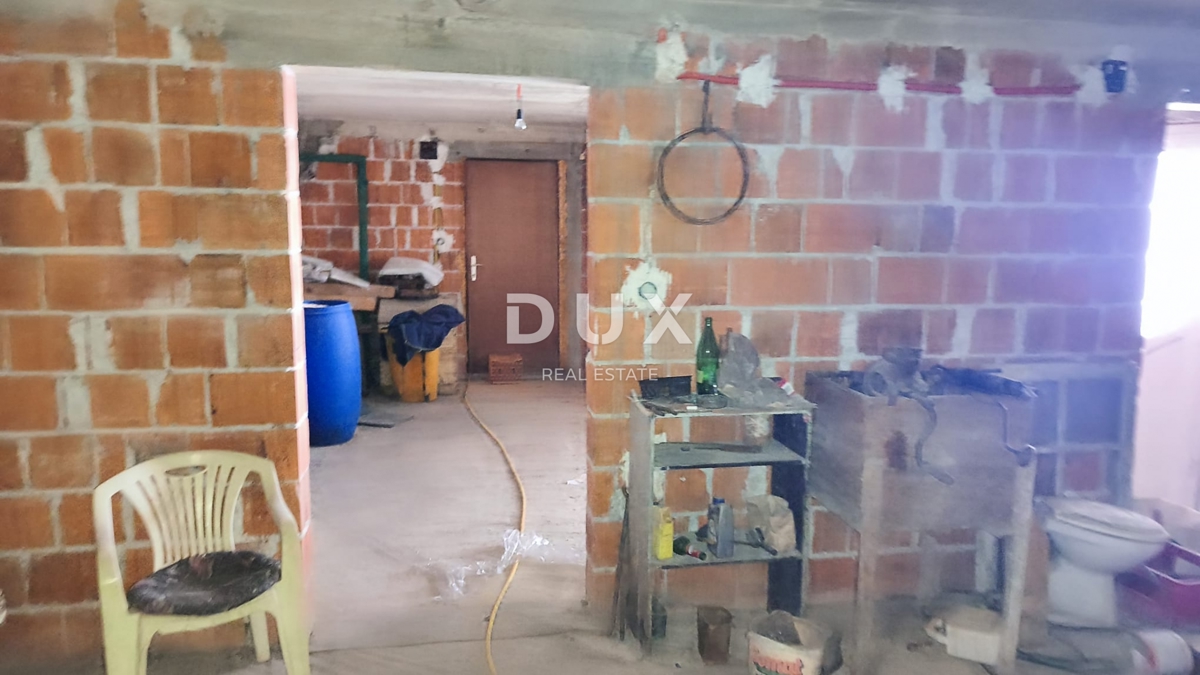 Locale commerciale Vrhovčak, Samobor - Okolica, 3.892m2