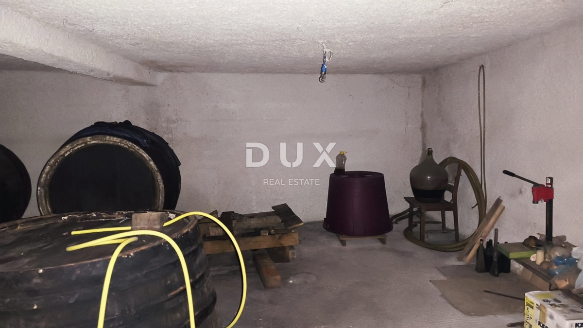 Locale commerciale Vrhovčak, Samobor - Okolica, 3.892m2