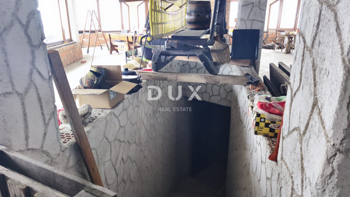 Locale commerciale Vrhovčak, Samobor - Okolica, 3.892m2