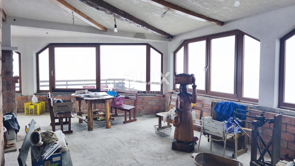 Locale commerciale Vrhovčak, Samobor - Okolica, 3.892m2