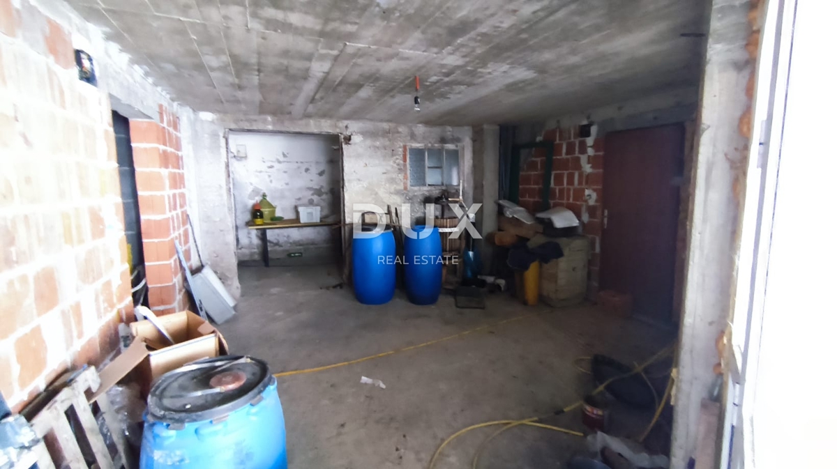 Locale commerciale Vrhovčak, Samobor - Okolica, 3.892m2