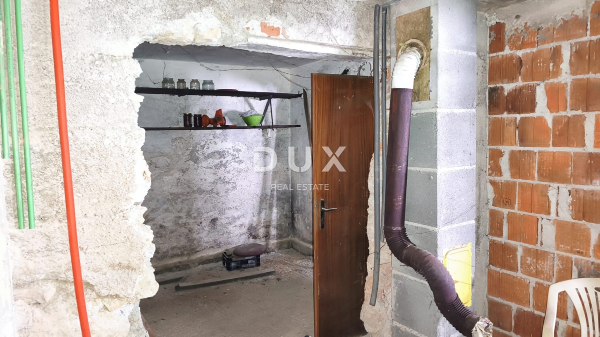 Locale commerciale Vrhovčak, Samobor - Okolica, 3.892m2