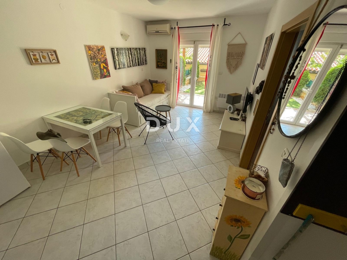 ISTRIA, PEROJ - Appartamento con giardino in posizione tranquilla