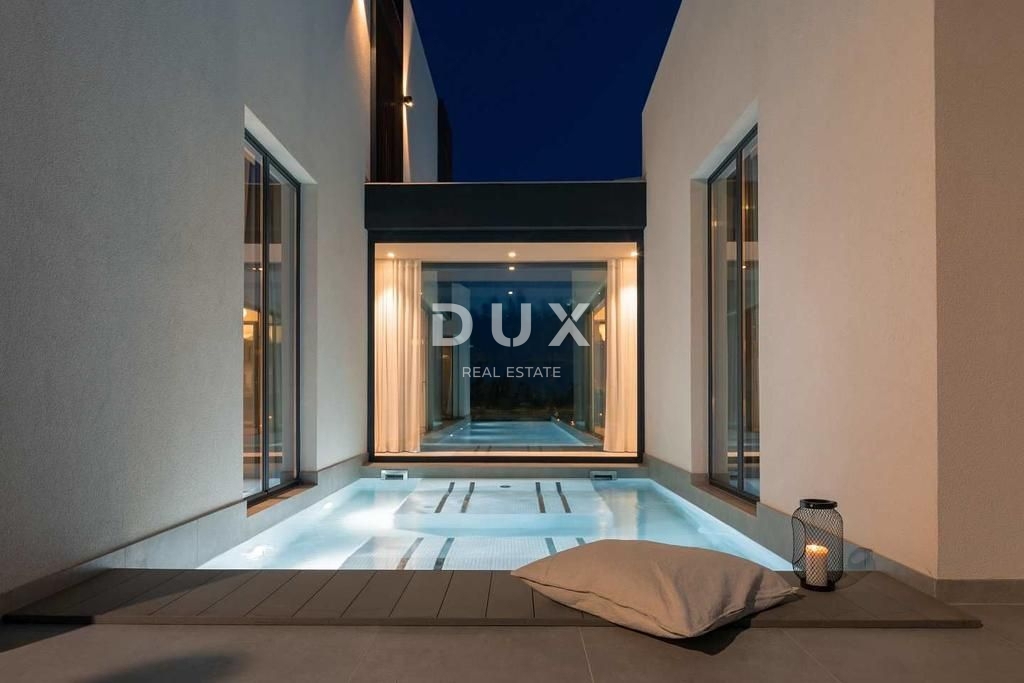 ISTRIA, PARENZO - Villa di design con piscina e vista mare