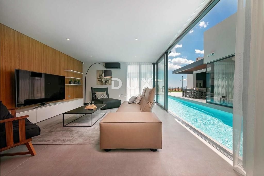 ISTRIA, PARENZO - Villa di design con piscina e vista mare