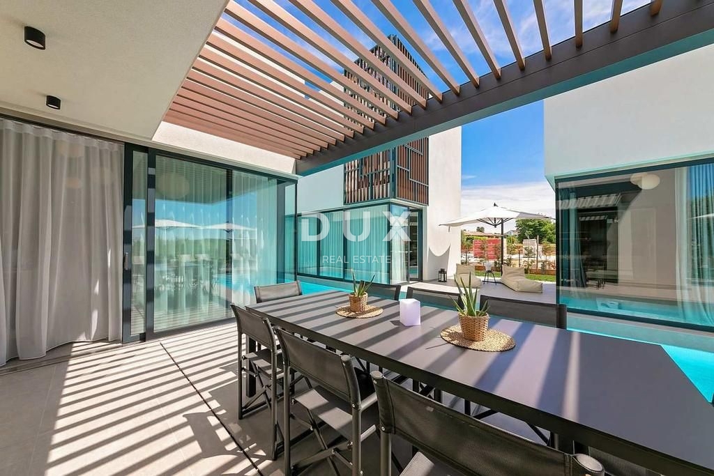 ISTRIA, PARENZO - Villa di design con piscina e vista mare