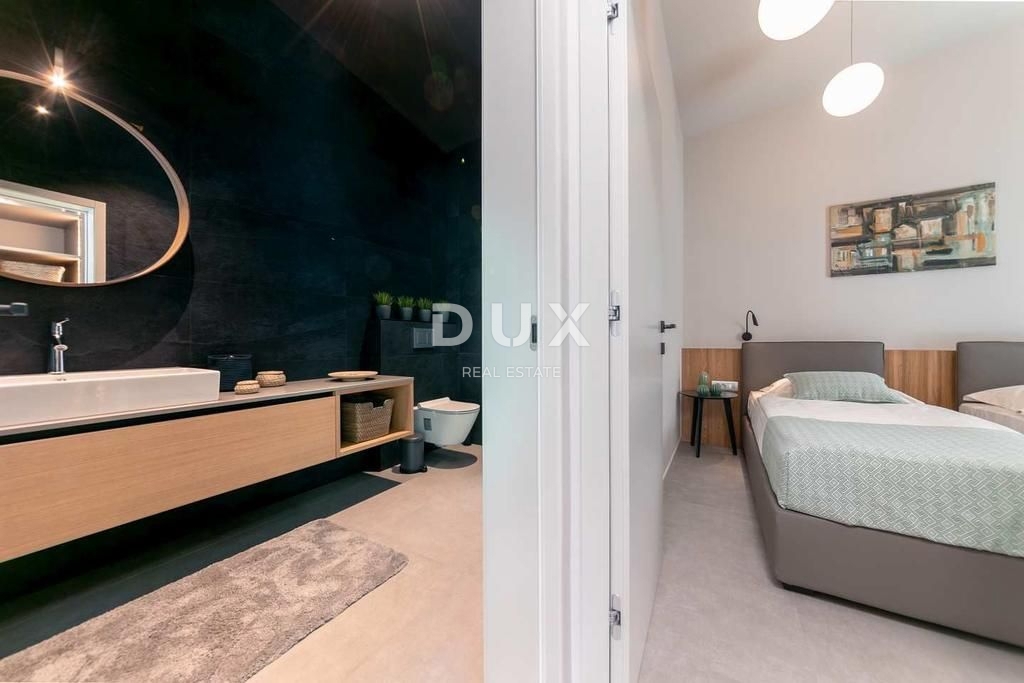 ISTRIA, PARENZO - Villa di design con piscina e vista mare