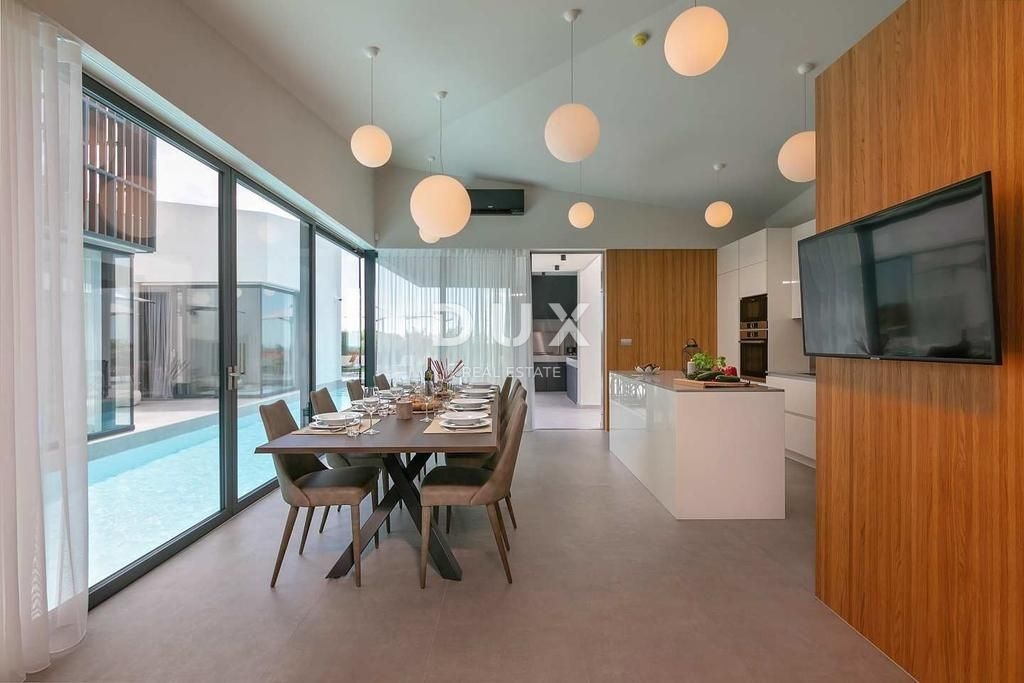 ISTRIA, PARENZO - Villa di design con piscina e vista mare