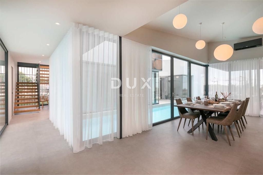 ISTRIA, PARENZO - Villa di design con piscina e vista mare