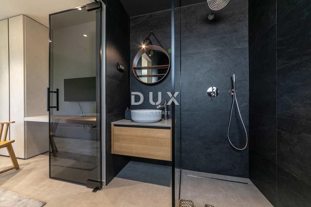 ISTRIA, PARENZO - Villa di design con piscina e vista mare