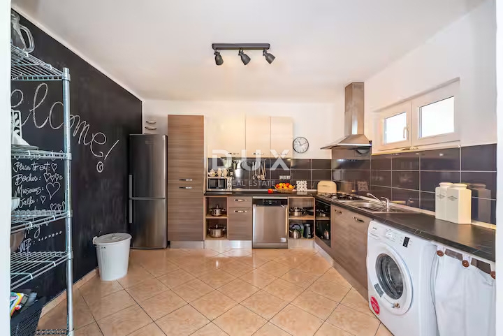 Casa Murvica, Poličnik, 230m2