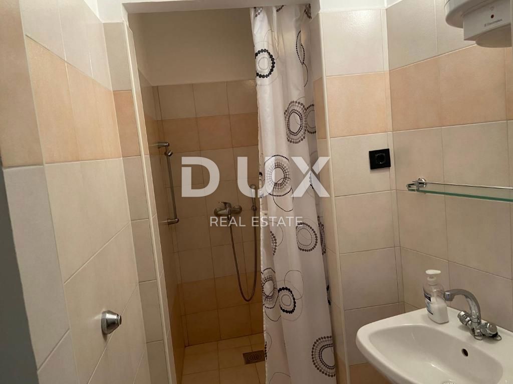 ISOLA DI KRK, MALINSKA - Casa in prima fila sul mare