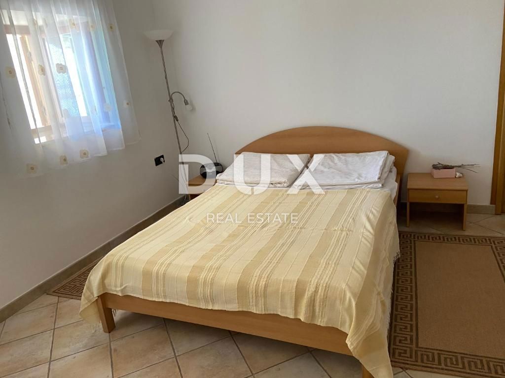 ISOLA DI KRK, MALINSKA - Casa in prima fila sul mare