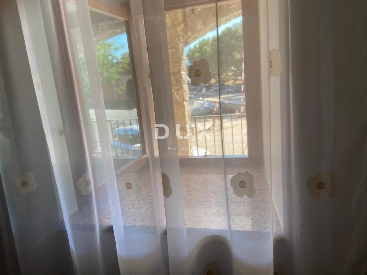 ISOLA DI KRK, MALINSKA - Casa in prima fila sul mare