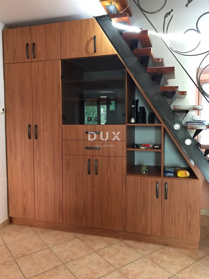 ISOLA DI KRK, MALINSKA - Casa in prima fila sul mare